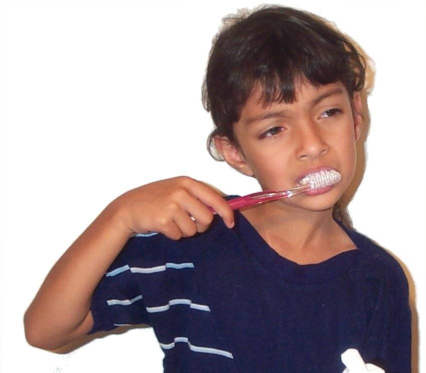 Brushing teeth04.jpg